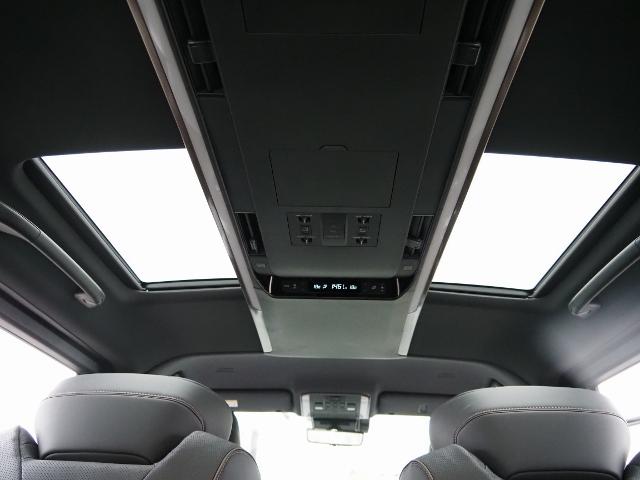 アルファードハイブリッド Ｚ　ＯＰ・左右独立ムーンルーフ　ＯＰ・モデリスタエアロ　ＯＰ・ユニバ－サルステップ　ＯＰ・トヨタチームメイト　ＯＰ・ＨＵＤ　ＯＰ・Ｄインナーミラー　セーフティセンス　全周囲　黒合皮シート（24枚目）