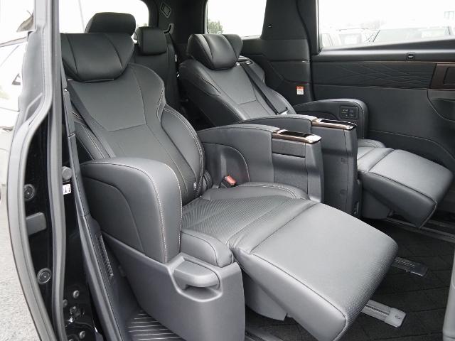 アルファードハイブリッド Ｚ　ＯＰ・左右独立ムーンルーフ　ＯＰ・モデリスタエアロ　ＯＰ・ユニバ－サルステップ　ＯＰ・トヨタチームメイト　ＯＰ・ＨＵＤ　ＯＰ・Ｄインナーミラー　セーフティセンス　全周囲　黒合皮シート（32枚目）