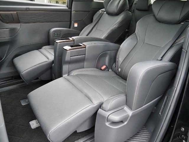 アルファードハイブリッド Ｚ　ＯＰ・左右独立ムーンルーフ　ＯＰ・モデリスタエアロ　ＯＰ・ユニバ－サルステップ　ＯＰ・トヨタチームメイト　ＯＰ・ＨＵＤ　ＯＰ・Ｄインナーミラー　セーフティセンス　全周囲　黒合皮シート（33枚目）