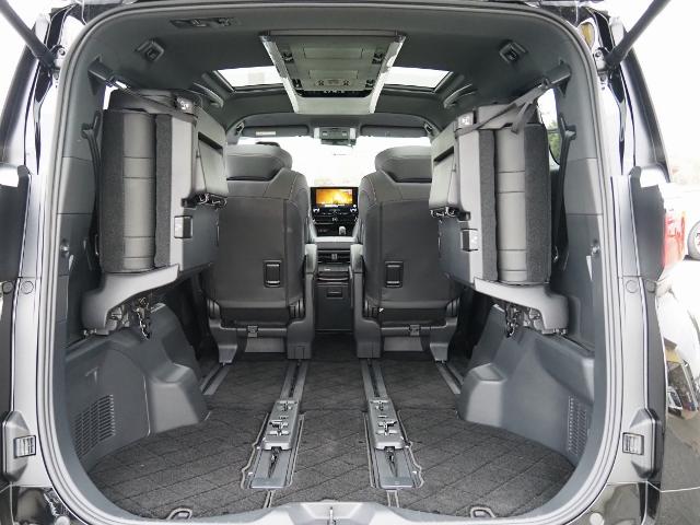 アルファードハイブリッド Ｚ　ＯＰ・左右独立ムーンルーフ　ＯＰ・モデリスタエアロ　ＯＰ・ユニバ－サルステップ　ＯＰ・トヨタチームメイト　ＯＰ・ＨＵＤ　ＯＰ・Ｄインナーミラー　セーフティセンス　全周囲　黒合皮シート（41枚目）