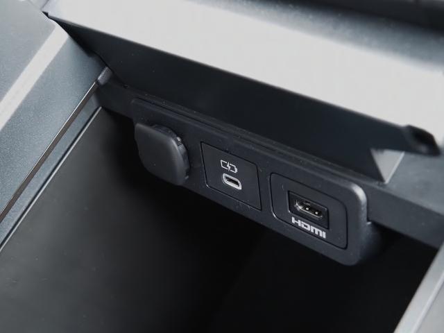 アルファードハイブリッド Ｚ　ＯＰ・左右独立ムーンルーフ　ＯＰ・モデリスタエアロ　ＯＰ・ユニバ－サルステップ　ＯＰ・トヨタチームメイト　ＯＰ・ＨＵＤ　ＯＰ・Ｄインナーミラー　セーフティセンス　全周囲　黒合皮シート（60枚目）