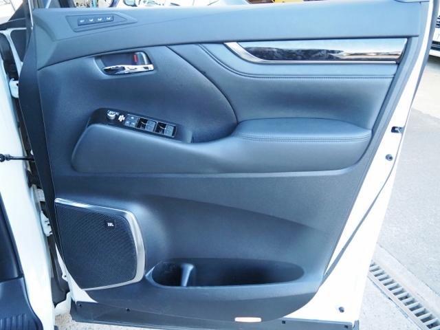 アルファードハイブリッド SR Cパッケージ OP・ツインサンルーフ OP・JBLメーカーナビ&全周囲&BSM&Dインナーミラー&IPA2 セーフティセンス 両自動 Pバックドア 黒合皮シート 3眼LED/シーケンシャル OP・1500W(61枚目)