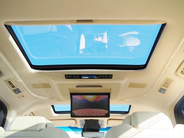 アルファード ３．５エグゼクティブラウンジ　４ＷＤ　法人１オーナー禁煙車　ＯＰ・ツインサンルーフ　セーフティセンス　ＢＳＭ／ＲＣＴＡ／ＩＣＳ　両自動　Ｐバックドア　ＪＢＬメーカーナビ＆リヤエンタメ＆全周囲＆ＩＰＡ２＆Ｄインナーミラー　べージュ革（19枚目）