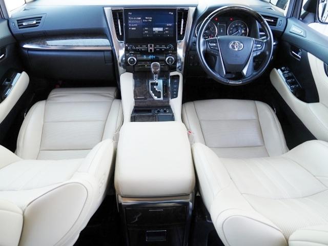 アルファード ３．５エグゼクティブラウンジ　４ＷＤ　法人１オーナー禁煙車　ＯＰ・ツインサンルーフ　セーフティセンス　ＢＳＭ／ＲＣＴＡ／ＩＣＳ　両自動　Ｐバックドア　ＪＢＬメーカーナビ＆リヤエンタメ＆全周囲＆ＩＰＡ２＆Ｄインナーミラー　べージュ革（20枚目）