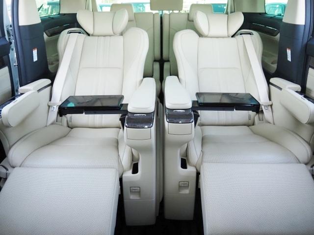 アルファード ３．５エグゼクティブラウンジ　４ＷＤ　法人１オーナー禁煙車　ＯＰ・ツインサンルーフ　セーフティセンス　ＢＳＭ／ＲＣＴＡ／ＩＣＳ　両自動　Ｐバックドア　ＪＢＬメーカーナビ＆リヤエンタメ＆全周囲＆ＩＰＡ２＆Ｄインナーミラー　べージュ革（25枚目）