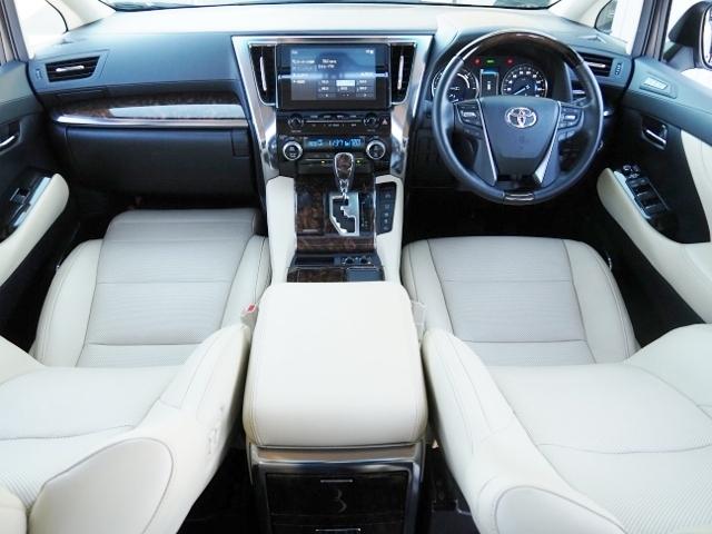 アルファードハイブリッド Ｇ　Ｆパッケージ　ＯＰ・電動サイドステップ　ＯＰ・２ＳＲ　ＯＰ・ＢＳＭ／Ｄインナーミラー　ディスプレイオーディオ　ＯＰ・ナビ　ＯＰ・ＴＶ　ＯＰ・ＣＤ／ＤＶＤ　セーフティセンス　両自動　Ｐバックドア　フラクセン合皮シート（21枚目）