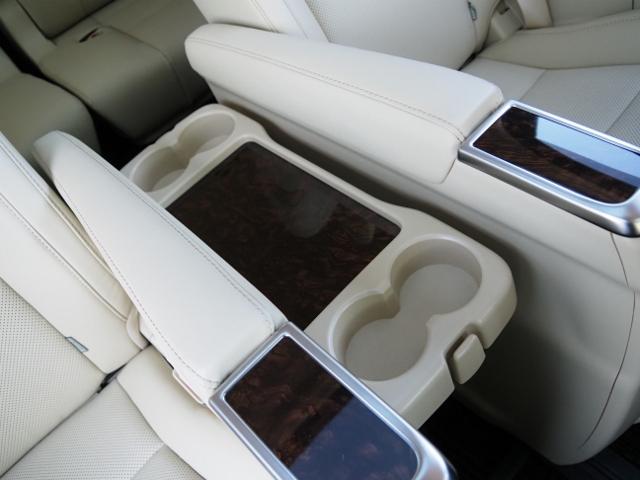 アルファードハイブリッド Ｇ　Ｆパッケージ　ＯＰ・電動サイドステップ　ＯＰ・２ＳＲ　ＯＰ・ＢＳＭ／Ｄインナーミラー　ディスプレイオーディオ　ＯＰ・ナビ　ＯＰ・ＴＶ　ＯＰ・ＣＤ／ＤＶＤ　セーフティセンス　両自動　Ｐバックドア　フラクセン合皮シート（31枚目）