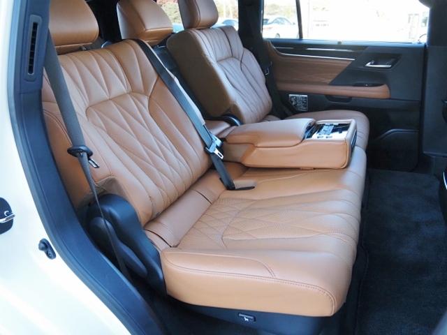 ＬＸ ＬＸ５７０ブラックシークエンス　特別仕様車　１オーナー禁煙車　ＯＰ・モデリスタエアロ＆マフラー　ＯＰ・２１ＡＷ　ＳＲ　セーフティシステムプラス　ＢＳＭ／ＲＣＴＡ　ＨＵＤ　クールＢＯＸ　Ｐバックドア　本革シート　１２．３型ナビ　全周囲（28枚目）