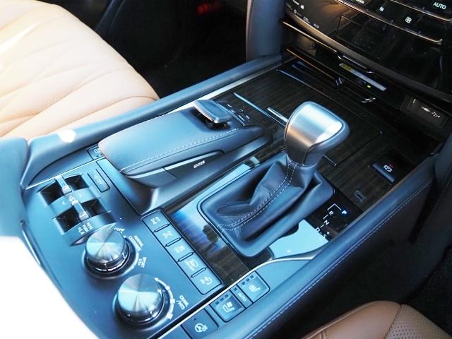 ＬＸ ＬＸ５７０ブラックシークエンス　特別仕様車　１オーナー禁煙車　ＯＰ・モデリスタエアロ＆マフラー　ＯＰ・２１ＡＷ　ＳＲ　セーフティシステムプラス　ＢＳＭ／ＲＣＴＡ　ＨＵＤ　クールＢＯＸ　Ｐバックドア　本革シート　１２．３型ナビ　全周囲（51枚目）