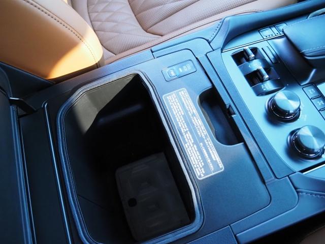 ＬＸ ＬＸ５７０ブラックシークエンス　特別仕様車　１オーナー禁煙車　ＯＰ・モデリスタエアロ＆マフラー　ＯＰ・２１ＡＷ　ＳＲ　セーフティシステムプラス　ＢＳＭ／ＲＣＴＡ　ＨＵＤ　クールＢＯＸ　Ｐバックドア　本革シート　１２．３型ナビ　全周囲（58枚目）