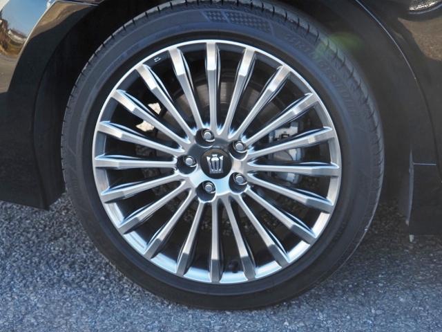 クラウンハイブリッド Ｇ　法人ワンオーナー禁煙車　走行２万Ｋｍ　ＯＰ・リヤコンフォートＰＫＧ　ＯＰ・セーフティＰＫＧプラス　ＯＰ・１５００Ｗ　セーフティセンス　ＢＳＭ　ＨＵＤ　黒革　１２．３型ナビ　３眼ＬＥＤ／シーケンシャル（16枚目）