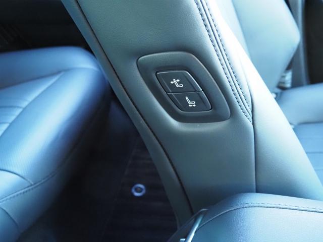 クラウンハイブリッド Ｇ　法人ワンオーナー禁煙車　走行２万Ｋｍ　ＯＰ・リヤコンフォートＰＫＧ　ＯＰ・セーフティＰＫＧプラス　ＯＰ・１５００Ｗ　セーフティセンス　ＢＳＭ　ＨＵＤ　黒革　１２．３型ナビ　３眼ＬＥＤ／シーケンシャル（49枚目）