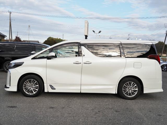 アルファードハイブリッド ＳＲ　福祉車両サイドリフトアップチルトシート　ＯＰ・ＴＲＤエアロ＆マフラー　ＯＰ・ＪＢＬメーカーナビ＆リヤエンタメ＆全周囲＆ＩＰＡ２＆ＢＳＭ＆Ｄインナーミラー　セーフティセンス　両自動　黒合皮シート（8枚目）