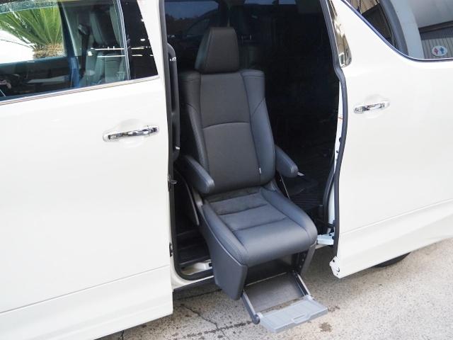 アルファードハイブリッド ＳＲ　福祉車両サイドリフトアップチルトシート　ＯＰ・ＴＲＤエアロ＆マフラー　ＯＰ・ＪＢＬメーカーナビ＆リヤエンタメ＆全周囲＆ＩＰＡ２＆ＢＳＭ＆Ｄインナーミラー　セーフティセンス　両自動　黒合皮シート（26枚目）
