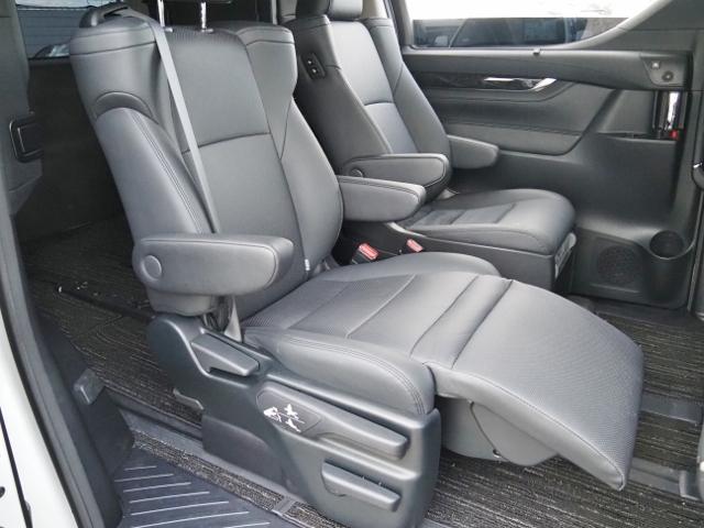 アルファードハイブリッド ＳＲ　福祉車両サイドリフトアップチルトシート　ＯＰ・ＴＲＤエアロ＆マフラー　ＯＰ・ＪＢＬメーカーナビ＆リヤエンタメ＆全周囲＆ＩＰＡ２＆ＢＳＭ＆Ｄインナーミラー　セーフティセンス　両自動　黒合皮シート（33枚目）