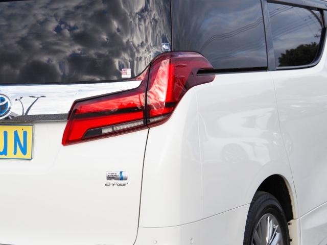 アルファードハイブリッド ＳＲ　福祉車両サイドリフトアップチルトシート　ＯＰ・ＴＲＤエアロ＆マフラー　ＯＰ・ＪＢＬメーカーナビ＆リヤエンタメ＆全周囲＆ＩＰＡ２＆ＢＳＭ＆Ｄインナーミラー　セーフティセンス　両自動　黒合皮シート（70枚目）