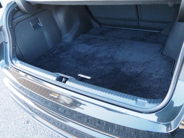 ＩＳ ＩＳ３００ｈ　Ｆスポーツ　ＯＰ・ＳＲ　ＯＰ・３連フルＬＥＤライト　ＯＰ・赤革　ＯＰ・全周囲　ＯＰ・キャリパー　ＯＰ・１９ＡＷ　ＯＰ・ＴＲＤリヤディフューザー＆マフラ－　セーフティシステムプラス　ＢＳＭ／ＰＫＳＢ　１０．３型ナビ（30枚目）