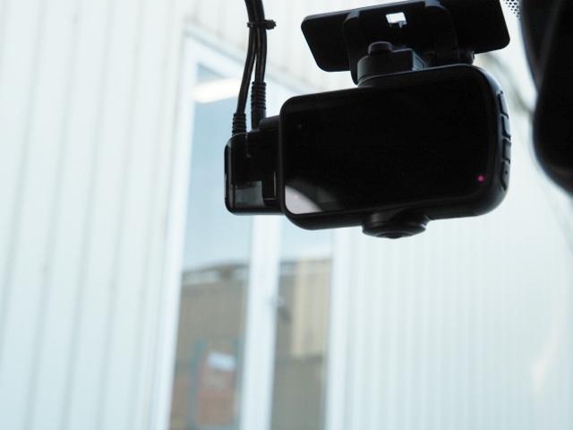 ＩＳ ＩＳ３００ｈ　Ｆスポーツ　ＯＰ・ＳＲ　ＯＰ・３連フルＬＥＤライト　ＯＰ・赤革　ＯＰ・全周囲　ＯＰ・キャリパー　ＯＰ・１９ＡＷ　ＯＰ・ＴＲＤリヤディフューザー＆マフラ－　セーフティシステムプラス　ＢＳＭ／ＰＫＳＢ　１０．３型ナビ（49枚目）