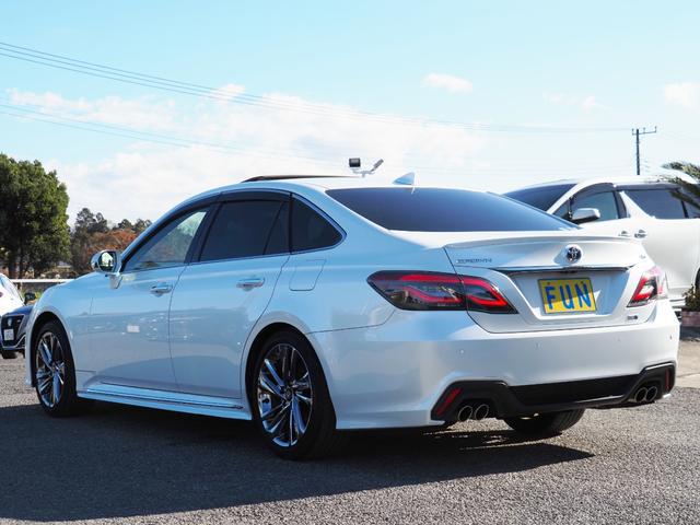 クラウンハイブリッド ＲＳアドバンス　ＯＰ・セーフティＰＫＧプラス（Ｄインナーミラー・全周囲・ＰＫＳＢ／ＲＣＤ）　ＯＰ・サンルーフ　ＯＰ・置クダケ充電　ホワイトレザー　セーフティセンス　ＢＳＭ　ＨＵＤ　１２．３型ナビ　ＯＰ・ドラレコ（6枚目）