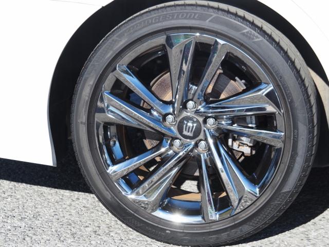 クラウンハイブリッド ＲＳアドバンス　ＯＰ・セーフティＰＫＧプラス（Ｄインナーミラー・全周囲・ＰＫＳＢ／ＲＣＤ）　ＯＰ・サンルーフ　ＯＰ・置クダケ充電　ホワイトレザー　セーフティセンス　ＢＳＭ　ＨＵＤ　１２．３型ナビ　ＯＰ・ドラレコ（17枚目）