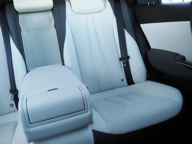 クラウンハイブリッド ＲＳアドバンス　ＯＰ・セーフティＰＫＧプラス（Ｄインナーミラー・全周囲・ＰＫＳＢ／ＲＣＤ）　ＯＰ・サンルーフ　ＯＰ・置クダケ充電　ホワイトレザー　セーフティセンス　ＢＳＭ　ＨＵＤ　１２．３型ナビ　ＯＰ・ドラレコ（58枚目）