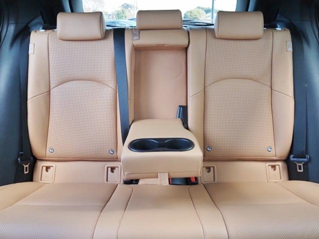 ＵＸ ＵＸ３００ｅ　バージョンＬ　後期型　ワンオーナー禁煙車　走行１万ｋｍ　セーフティシステムプラス　ＰＫＳＢ　ハンズフリーＰバックドア　角型３眼ＬＥＤライト　ヘーゼル革シート　マクレビ　１２．３型ナビ　１５００Ｗ　ドラレコ前後（24枚目）