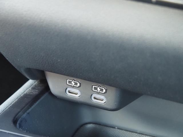 ＵＸ ＵＸ３００ｅ　バージョンＬ　後期型　ワンオーナー禁煙車　走行１万ｋｍ　セーフティシステムプラス　ＰＫＳＢ　ハンズフリーＰバックドア　角型３眼ＬＥＤライト　ヘーゼル革シート　マクレビ　１２．３型ナビ　１５００Ｗ　ドラレコ前後（43枚目）