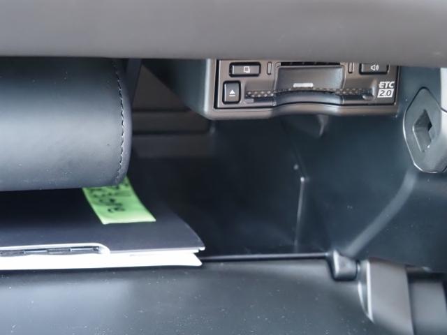 ＵＸ ＵＸ３００ｅ　バージョンＬ　後期型　ワンオーナー禁煙車　走行１万ｋｍ　セーフティシステムプラス　ＰＫＳＢ　ハンズフリーＰバックドア　角型３眼ＬＥＤライト　ヘーゼル革シート　マクレビ　１２．３型ナビ　１５００Ｗ　ドラレコ前後（49枚目）