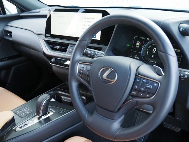 ＵＸ ＵＸ３００ｅ　バージョンＬ　後期型　ワンオーナー禁煙車　走行１万ｋｍ　セーフティシステムプラス　ＰＫＳＢ　ハンズフリーＰバックドア　角型３眼ＬＥＤライト　ヘーゼル革シート　マクレビ　１２．３型ナビ　１５００Ｗ　ドラレコ前後（52枚目）