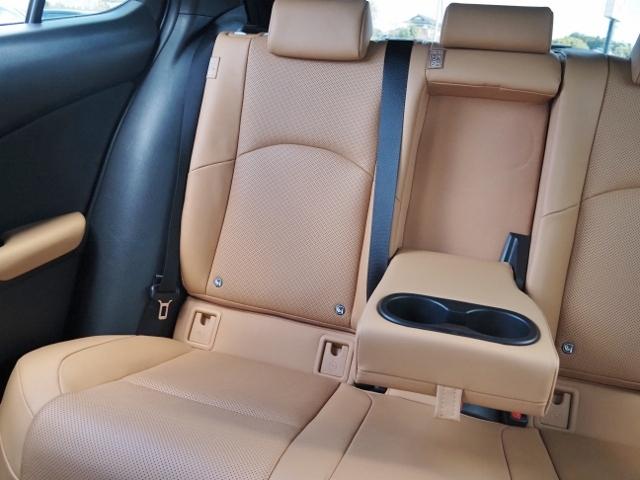 ＵＸ ＵＸ３００ｅ　バージョンＬ　後期型　ワンオーナー禁煙車　走行１万ｋｍ　セーフティシステムプラス　ＰＫＳＢ　ハンズフリーＰバックドア　角型３眼ＬＥＤライト　ヘーゼル革シート　マクレビ　１２．３型ナビ　１５００Ｗ　ドラレコ前後（58枚目）