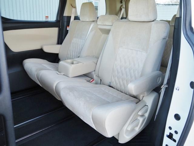 アルファードハイブリッド Ｘ　８人乗　セーフティセンス　ディスプレイオーディオ　ＯＰ・ナビキット　ＯＰ・ＣＤ／ＤＶＤデッキ　ＯＰ・１５００Ｗ　両自動　フラクセンファブリックシート　２眼ＬＥＤライト　ＯＰ・ドラレコ　レンタＵＰ車（26枚目）