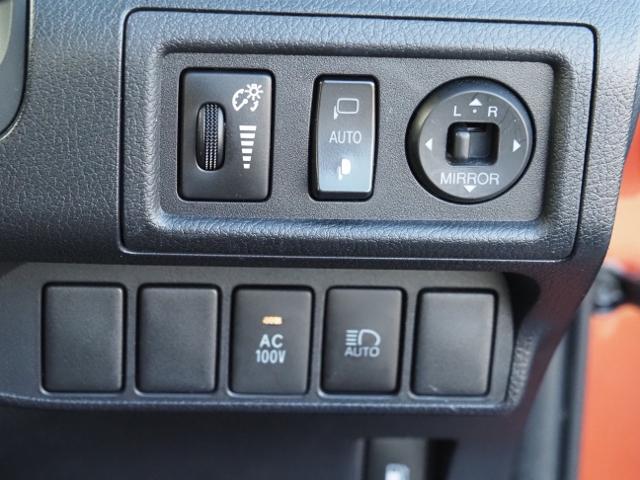 ＣＴ ＣＴ２００ｈ　Ｆスポーツ　ＯＰ・サンルーフ　ＯＰ・ＴＲＤエアロ＆マフラー　ＯＰ・ＴＲＤ１８ｉｎＡＷ　ＯＰ・Ｆスポーツ専用革シート　ＯＰ・１５００Ｗ　セーフティシステムプラス　ＰＫＳＢ　　１０．３型ナビ　Ｂカメラ　ＬＥＤライト（45枚目）