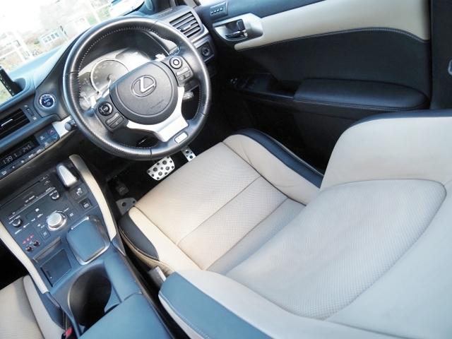 ＣＴ ＣＴ２００ｈ　Ｆスポーツ　ＯＰ・サンルーフ　ＯＰ・ＴＲＤエアロ＆マフラー　ＯＰ・ＴＲＤ１８ｉｎＡＷ　ＯＰ・Ｆスポーツ専用革シート　ＯＰ・１５００Ｗ　セーフティシステムプラス　ＰＫＳＢ　　１０．３型ナビ　Ｂカメラ　ＬＥＤライト（53枚目）