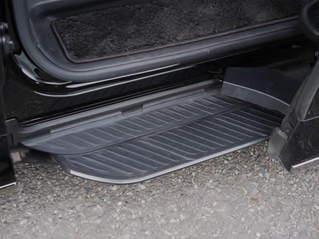 ヴェルファイアハイブリッド Z プレミア 4WD OP・ユニバーサルステップ OP・Dインナーミラー OP・後席ディスプレイ セーフティセンス BSM 全周囲 チームメイト 黒革 14inディスプレイオーディオプラス 左右独立ムーンルーフ(19枚目)