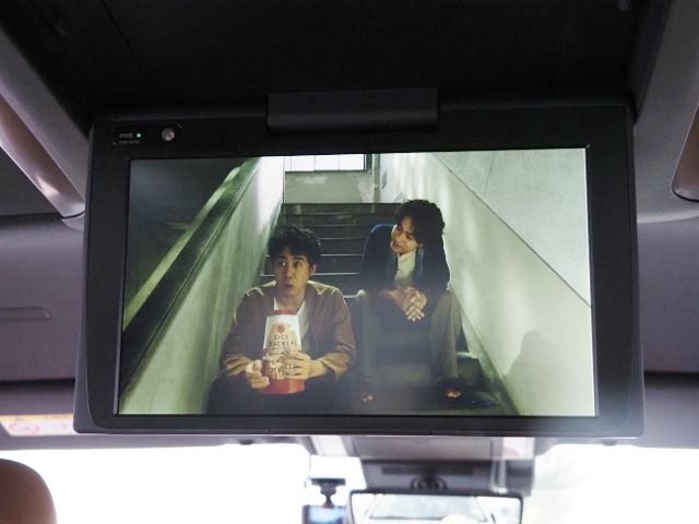 ヴェルファイアハイブリッド Z プレミア 4WD OP・ユニバーサルステップ OP・Dインナーミラー OP・後席ディスプレイ セーフティセンス BSM 全周囲 チームメイト 黒革 14inディスプレイオーディオプラス 左右独立ムーンルーフ(35枚目)