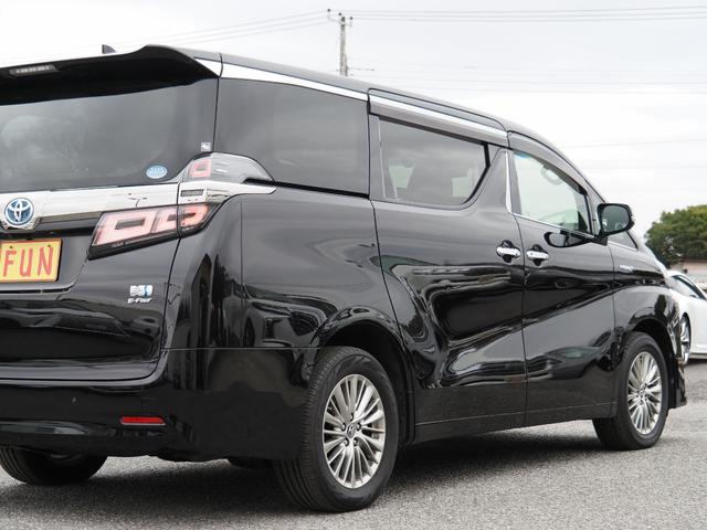 ヴェルファイアハイブリッド Ｘ　福祉車両サイドリフトアップ脱着電動　車椅子収納装置付　セーフティセンス　両自動　フラクセンファブリックシート　ツインモニター　バックカメラ　２眼ＬＥＤライト（12枚目）