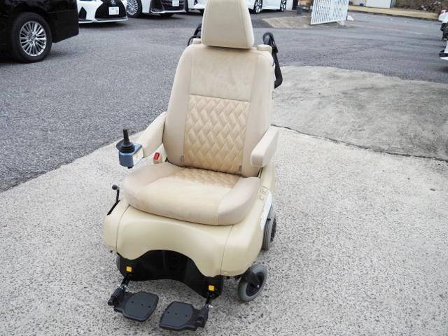 ヴェルファイアハイブリッド Ｘ　福祉車両サイドリフトアップ脱着電動　車椅子収納装置付　セーフティセンス　両自動　フラクセンファブリックシート　ツインモニター　バックカメラ　２眼ＬＥＤライト（19枚目）