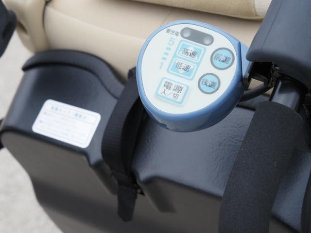 ヴェルファイアハイブリッド Ｘ　福祉車両サイドリフトアップ脱着電動　車椅子収納装置付　セーフティセンス　両自動　フラクセンファブリックシート　ツインモニター　バックカメラ　２眼ＬＥＤライト（20枚目）