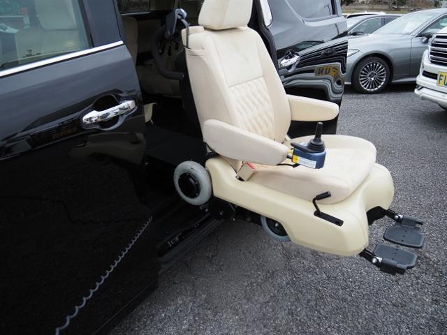 ヴェルファイアハイブリッド Ｘ　福祉車両サイドリフトアップ脱着電動　車椅子収納装置付　セーフティセンス　両自動　フラクセンファブリックシート　ツインモニター　バックカメラ　２眼ＬＥＤライト（24枚目）