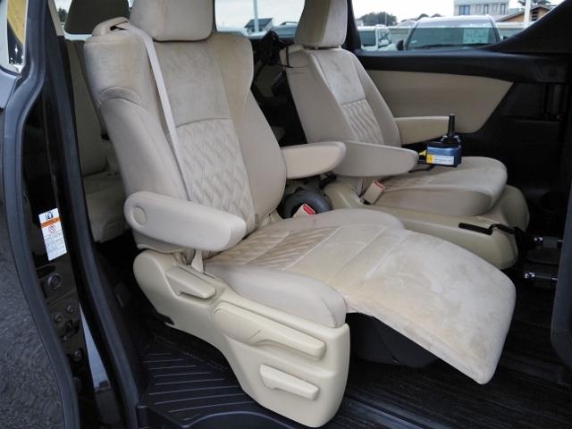 ヴェルファイアハイブリッド Ｘ　福祉車両サイドリフトアップ脱着電動　車椅子収納装置付　セーフティセンス　両自動　フラクセンファブリックシート　ツインモニター　バックカメラ　２眼ＬＥＤライト（33枚目）