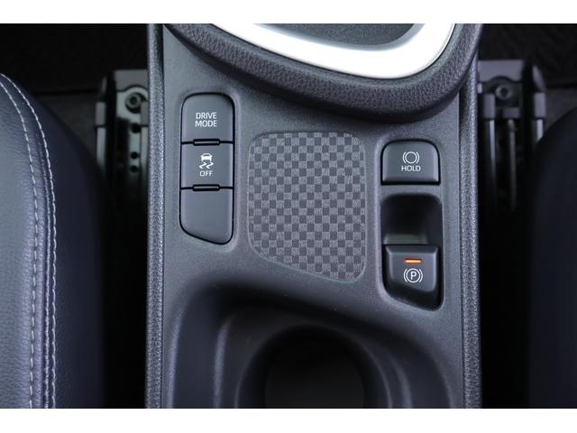 ヤリスクロス Ｚ　衝突被害軽減ブレーキ　レーダークルーズ　純正８インチＤＡ　バックカメラ　スマートキー　車線逸脱警報　オートハイビーム　クリアランスソナー　ＥＴＣ　パワーシート　シートヒーター　ステアリングヒーター　ドラレコ　ＬＥＤヘッドライト　横滑り防止装置　ワンオーナー（26枚目）