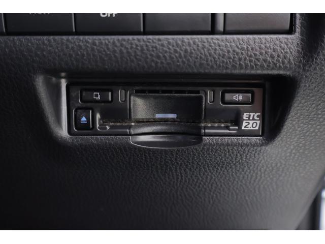 ハリアー Ｚ　レザーパッケージ　サンルーフ　衝突被害軽減ブレーキ　１２．３インチＪＢＬナビ地デジ　全周囲カメラ　ＢＳＭ　レーダークルーズ　車線逸脱警報　クリアランスソナー　ＥＴＣ２．０　シートヒーター＆クール　パワーバックドア　デジタルミラー　ドラレコ　ワンオーナー（30枚目）