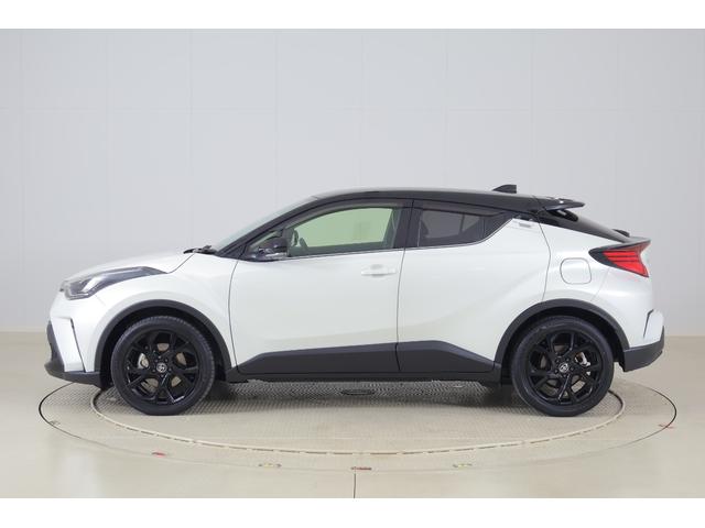 Ｃ－ＨＲ Ｇ　モード　ネロ　セーフティプラス　純正８インチＤＡナビ　全周囲カメラ　衝突被害軽減ブレーキ　ＢＳＭ　スマートキー　ＥＴＣ　レーダークルーズ　オートハイビーム　車線逸脱警報　クリアランスソナー　シートヒーター　前後ドラレコ　ＬＥＤヘッドライト　ワンオーナー（47枚目）