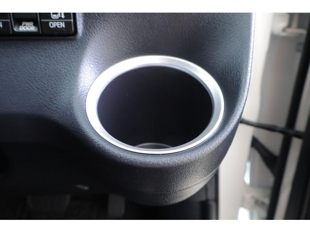 シエンタ ハイブリッド　Ｇ　セーフティーエディションＩＩ　純正９型ナビ　地デジＴＶ　バックカメラ　衝突被害軽減ブレーキ　スマートキー　ＥＴＣ２．０　クルーズコントロール　オートハイビーム　車線逸脱警報　クリアランスソナー　両側電動ドア　Ｂｌｕｅｔｏｏｔｈ接続　横滑防止装置（34枚目）