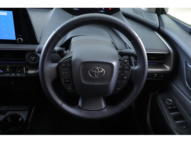 プリウス G 衝突被害軽減ブレーキ レーダークルーズ 車線逸脱警報 純正8インチDA 地デジTV バックカメラ スマートキー ETC オートハイビーム BSM クリアランスソナー AC100V-1500W シートヒーター LEDヘッドライト ドラレコ ワンオーナー(13枚目)