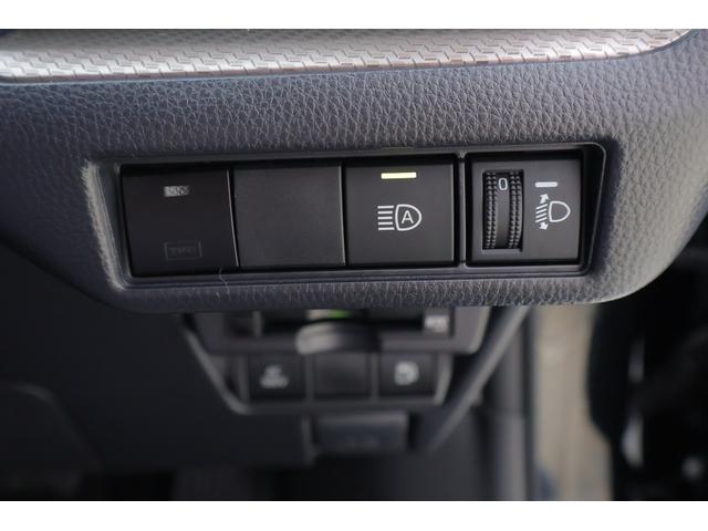 プリウス G 衝突被害軽減ブレーキ レーダークルーズ 車線逸脱警報 純正8インチDA 地デジTV バックカメラ スマートキー ETC オートハイビーム BSM クリアランスソナー AC100V-1500W シートヒーター LEDヘッドライト ドラレコ ワンオーナー(29枚目)