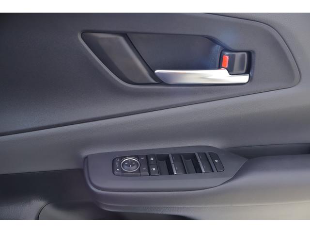 プリウス G 衝突被害軽減ブレーキ レーダークルーズ 車線逸脱警報 純正8インチDA 地デジTV バックカメラ スマートキー ETC オートハイビーム BSM クリアランスソナー AC100V-1500W シートヒーター LEDヘッドライト ドラレコ ワンオーナー(37枚目)