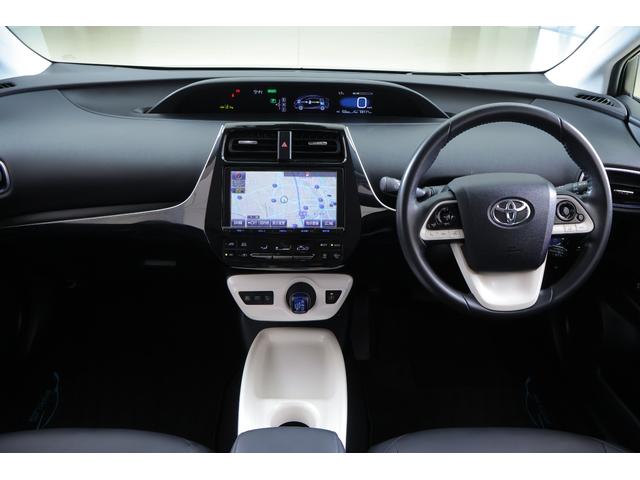 プリウス Aツーリングセレクション 衝突被害軽減ブレーキ 純正9型ナビ 地デジTV バックカメラ BSM レーダークルーズ スマートキー ETC クリアランスソナー 車線逸脱警報 オートハイビーム シートヒーター LEDヘッドライト ドラレコ 横滑り防止装置 ワンオーナー(12枚目)