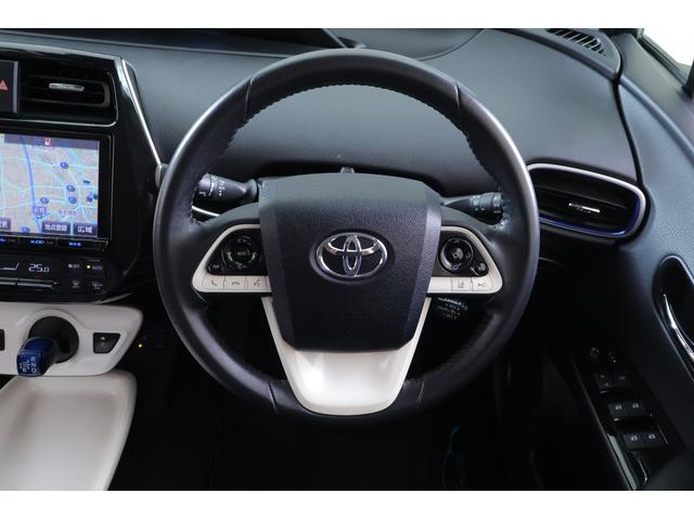 プリウス Aツーリングセレクション 衝突被害軽減ブレーキ 純正9型ナビ 地デジTV バックカメラ BSM レーダークルーズ スマートキー ETC クリアランスソナー 車線逸脱警報 オートハイビーム シートヒーター LEDヘッドライト ドラレコ 横滑り防止装置 ワンオーナー(13枚目)