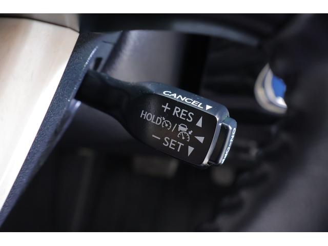 プリウス Aツーリングセレクション 衝突被害軽減ブレーキ 純正9型ナビ 地デジTV バックカメラ BSM レーダークルーズ スマートキー ETC クリアランスソナー 車線逸脱警報 オートハイビーム シートヒーター LEDヘッドライト ドラレコ 横滑り防止装置 ワンオーナー(22枚目)